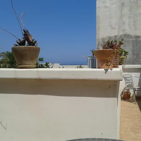 Mediterraneo Oda ve Kahvaltı 4*